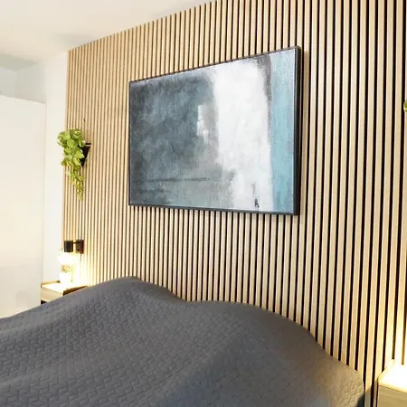 Luxury Penthouse, Location, 3 Bedrooms Apartment