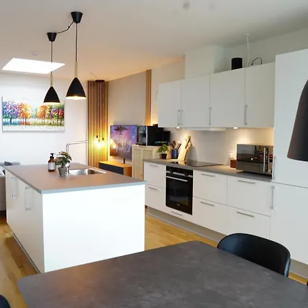 Luxury Penthouse, Location, 3 Bedrooms