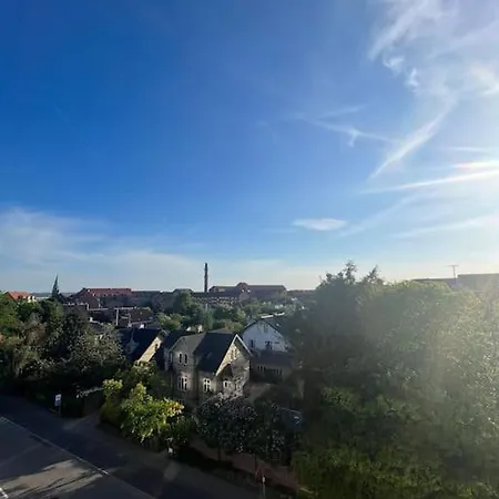 Luxury Penthouse, Location, 3 Bedrooms *