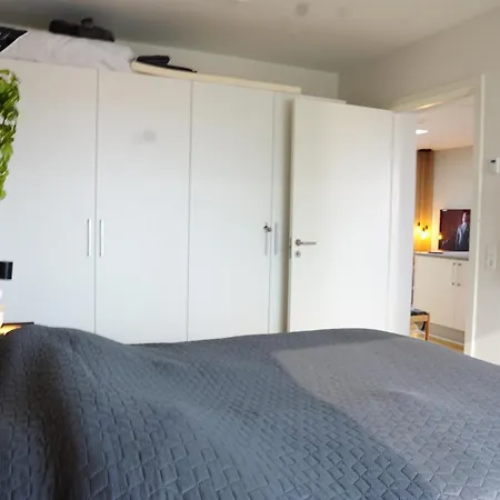 Apartment Luxury Penthouse, Location, 3 Bedrooms *